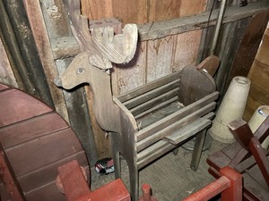 lot 436 image: Reindeer Planter