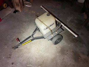 lot 464 image: Ride And Beautify Self Pumping Lawn Sprayer