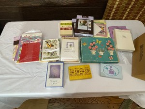 lot 226 image: Large Variety Of Vintage Note Cards