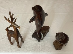lot 231 image: Vintage Carved Wood Animals