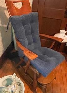 lot 239 image: Vintage Antique Rocker With Step Stool