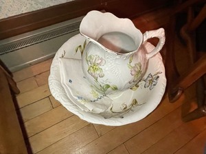lot 240 image: Large Antiques, Washbasin And Pitcher Made In Ireland Measuring 16 Inches In Diameter