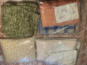 lot 249 image: Vintage Blankets And Sheets
