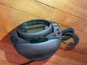 lot 253 image: Radio Phone With Caller ID