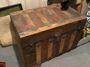 lot 329 image: Antique Flat Top Wood Slat Brown Trunk - Contents not included