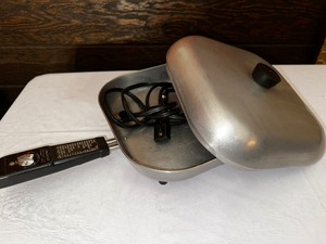lot 278 image: Sunbeam Electric Skillet