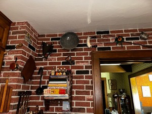 lot 288 image: Variety of Antique and Vintage Kitchen Tools