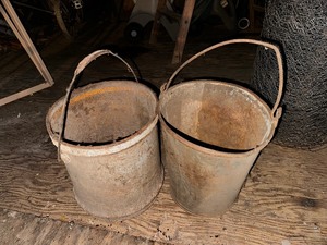 lot 447 image: Metal Milk Crates