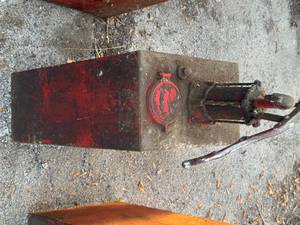 15 gallon Oil Service tank with pump