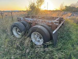 Semi Trailer Axles w Alcoa rims