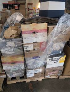 lot LOT-7-DECOR image: Various Decor, Storage, and Organization
