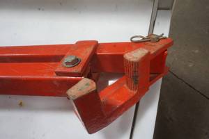 lot 255 image: T-Post puller