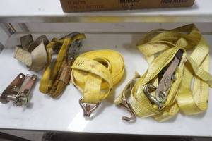 lot 283 image: tow straps
