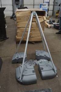 lot 87 image: telescopic water base with sky pole adapter