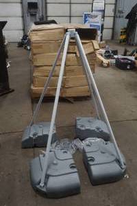 lot 88 image: telescopic water base with sky pole adapter
