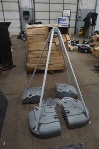 lot 91 image: telescopic water base with sky pole adapter