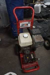 lot 102 image: pressure washer