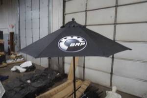 lot 125 image: umbrella
