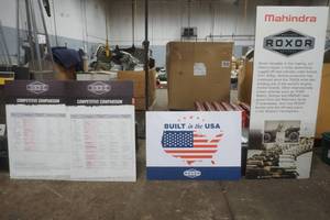 lot 140 image: Roxor display signs