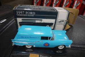 lot 142 image: die cast car