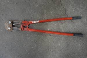 lot 186 image: bolt cutter