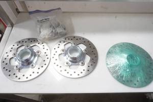 lot 214 image: disc