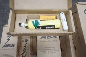 lot 31 image: Nitrogen cartridge