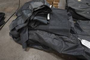 lot 32 image: heavy tarp canopy