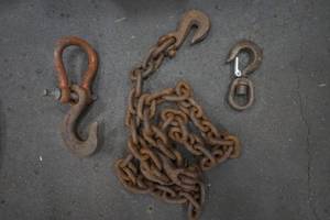 lot 304 image: chain