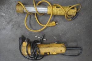 lot 311 image: DeWalt too