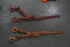 lot 319 image: load binders