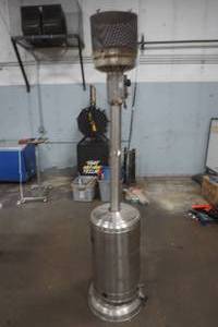 lot 337 image: patio heater