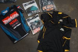 lot 339 image: Makita shirts