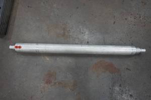 lot 356 image: hydraulic shaft