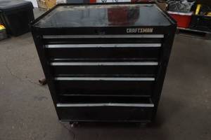 lot 383 image: Craftsman Roller cabinet