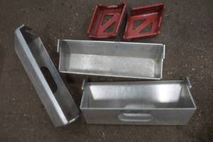 lot 393 image: aluminum brackets