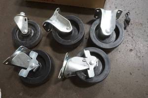 lot 437 image: casters