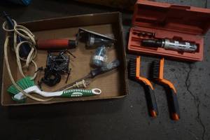 lot 439 image: hardware lot