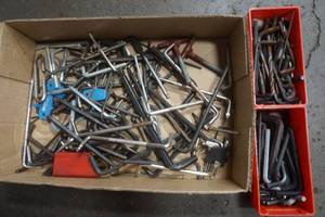 lot 443 image: tool lot