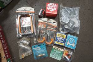 lot 453 image: hardware lot