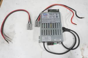 lot 473 image: DLS Series Power Converterbattery charger