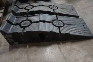 lot 478 image: Rhino Ramps