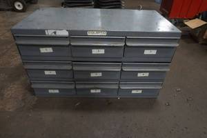 lot 480 image: metal cabinet