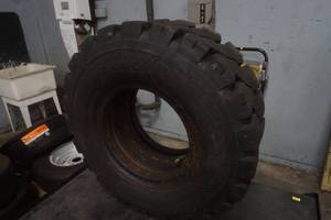 lot 500 image: tire