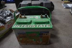 lot 511 image: battery with case