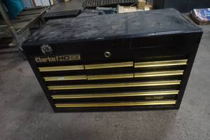 lot 512 image: Clarke tool box