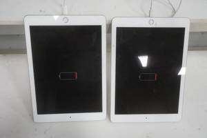 lot 577 image: 2 iPads