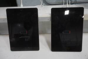 lot 586 image: 2 iPads