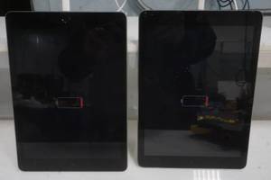 lot 592 image: 2 iPads