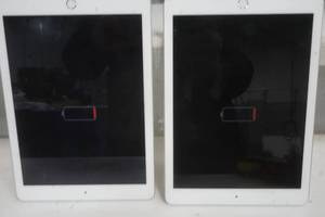 lot 593 image: 2 iPads